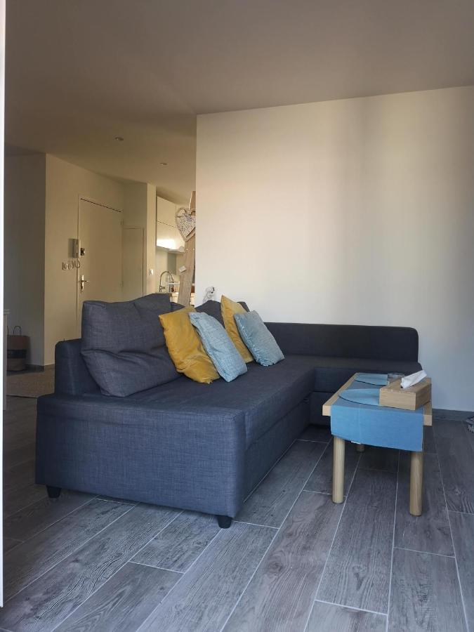 Appartement Proche Mer Avec Terrasse Et Jardin Privatif Hyères Extérieur photo