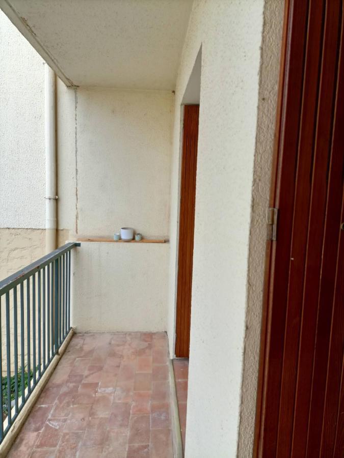 Appartement Proche Mer Avec Terrasse Et Jardin Privatif Hyères Extérieur photo