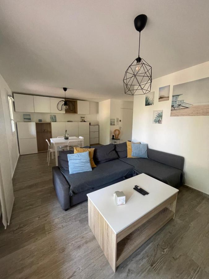 Appartement Proche Mer Avec Terrasse Et Jardin Privatif Hyères Extérieur photo