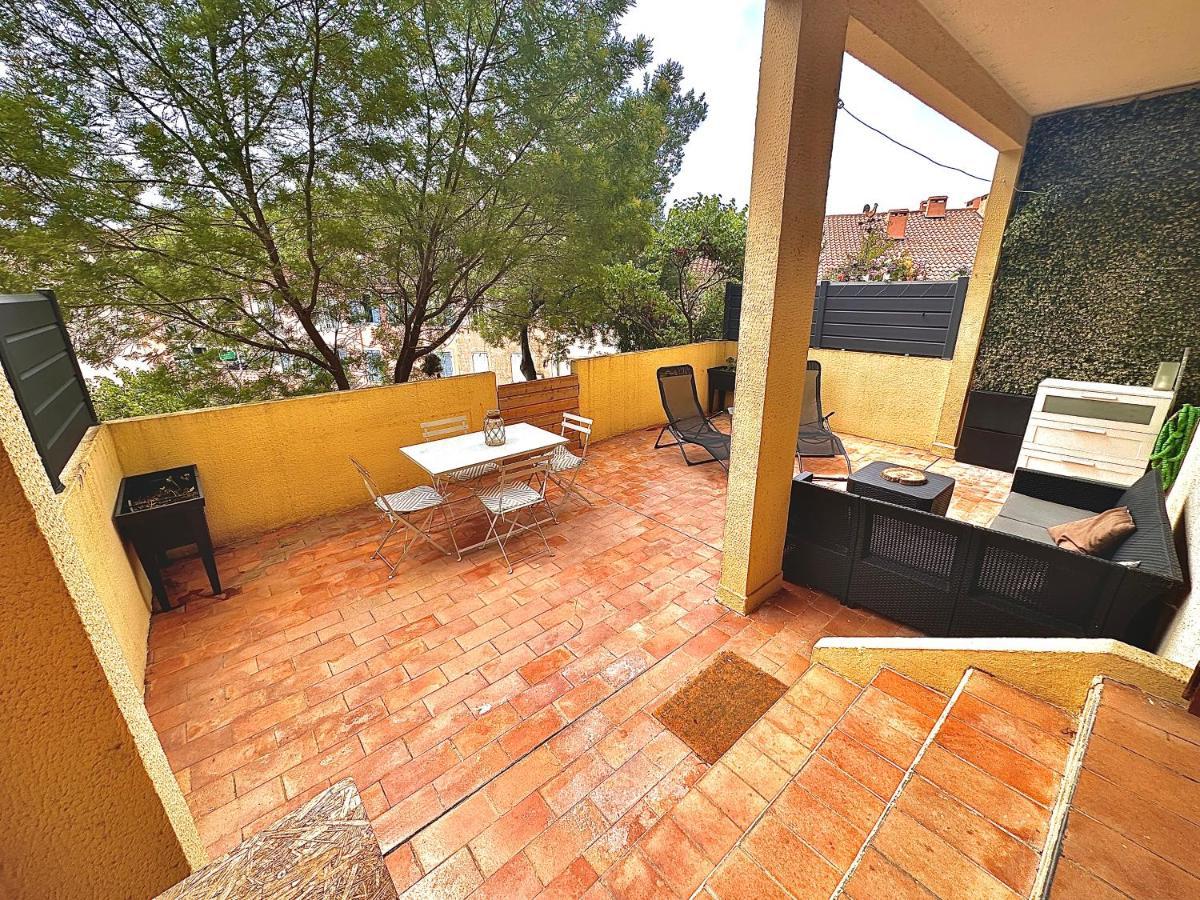 Appartement Proche Mer Avec Terrasse Et Jardin Privatif Hyères Extérieur photo
